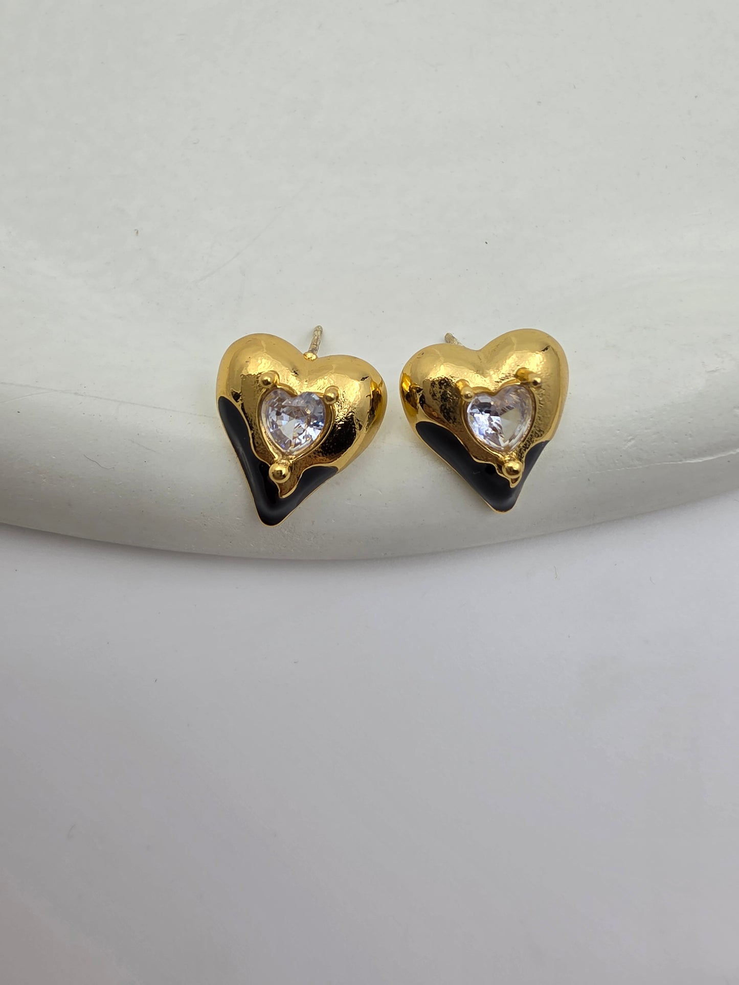 Heart shape stud earrings