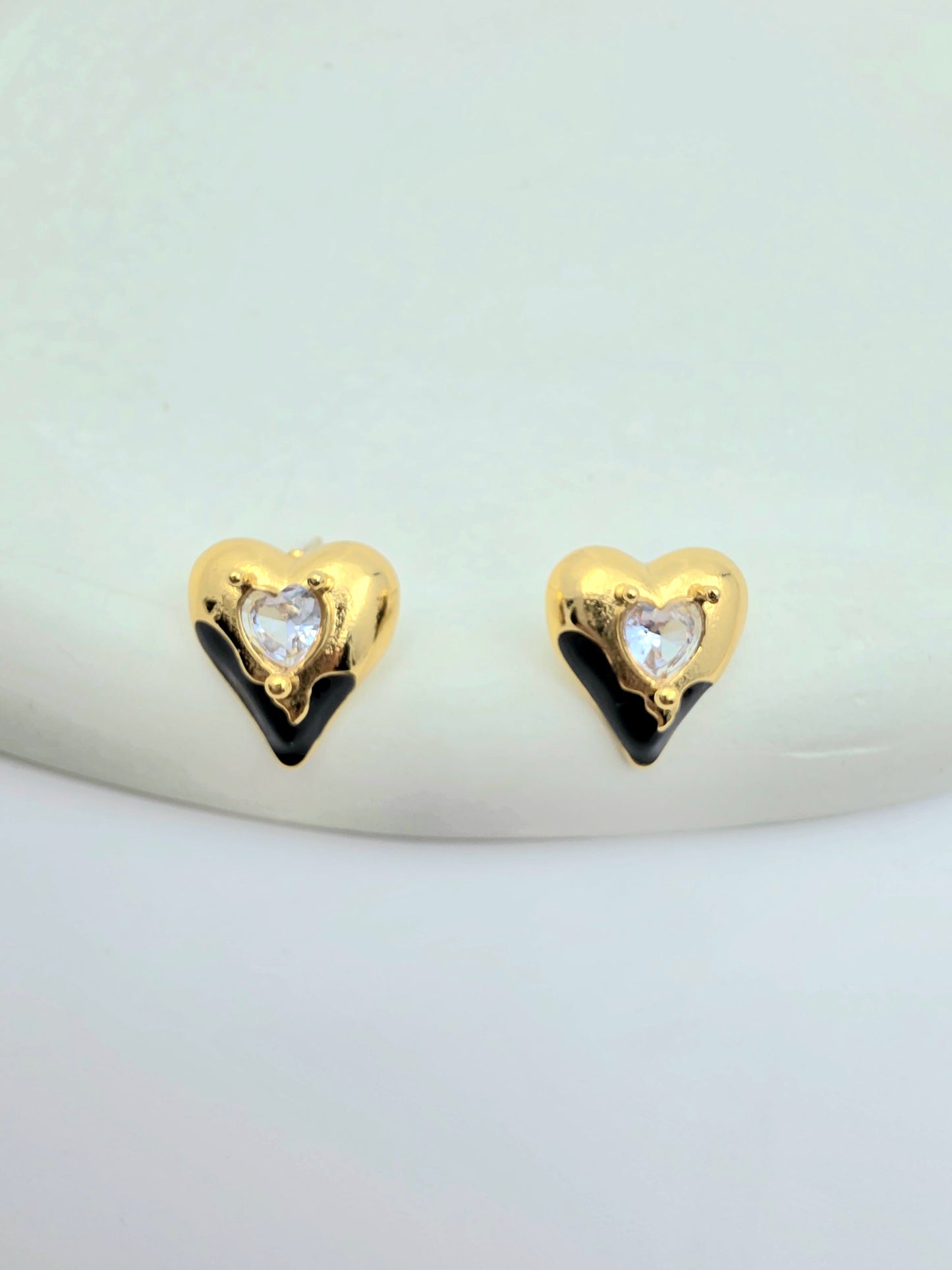 Heart shape stud earrings