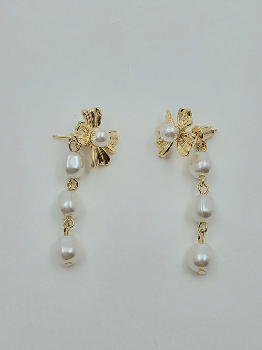 Pearl florals Earrings