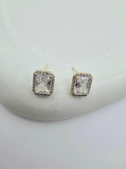 Cz stud earring