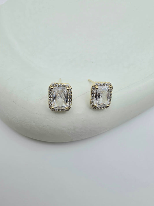 Cz stud earring